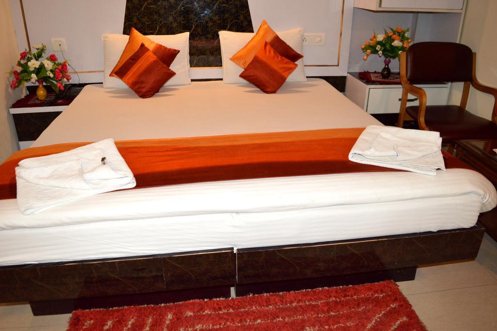 Hotel Su Shree Continental 5 Minutes Walk From New Delhi Railway Station Eksteriør billede